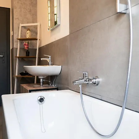 Apartment #412 Komfortable, Stilvolle Fuer 6 Personen *