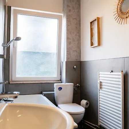 Διαμέρισμα #412 Komfortable, Stilvolle Fuer 6 Personen *