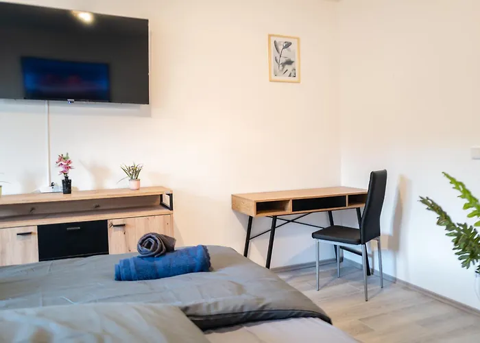 Apartment Fioranza Komfortable, Stilvolle Wohnung Fuer 6 Personen * מולהיים אן דר רור